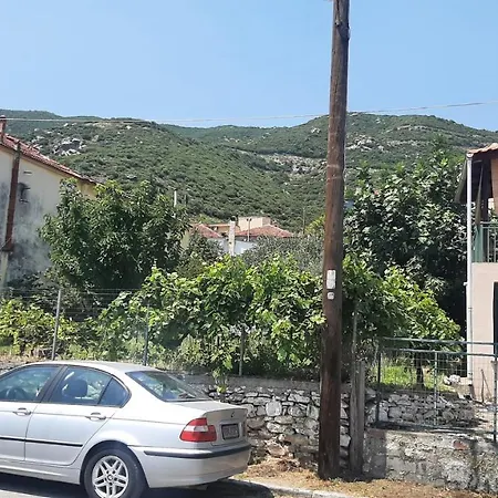 Holiday home Mama's House Nea Peramos *