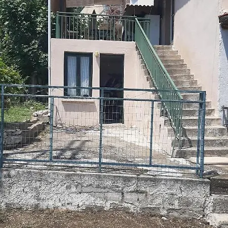 Mama's House Nea Peramos Holiday home *